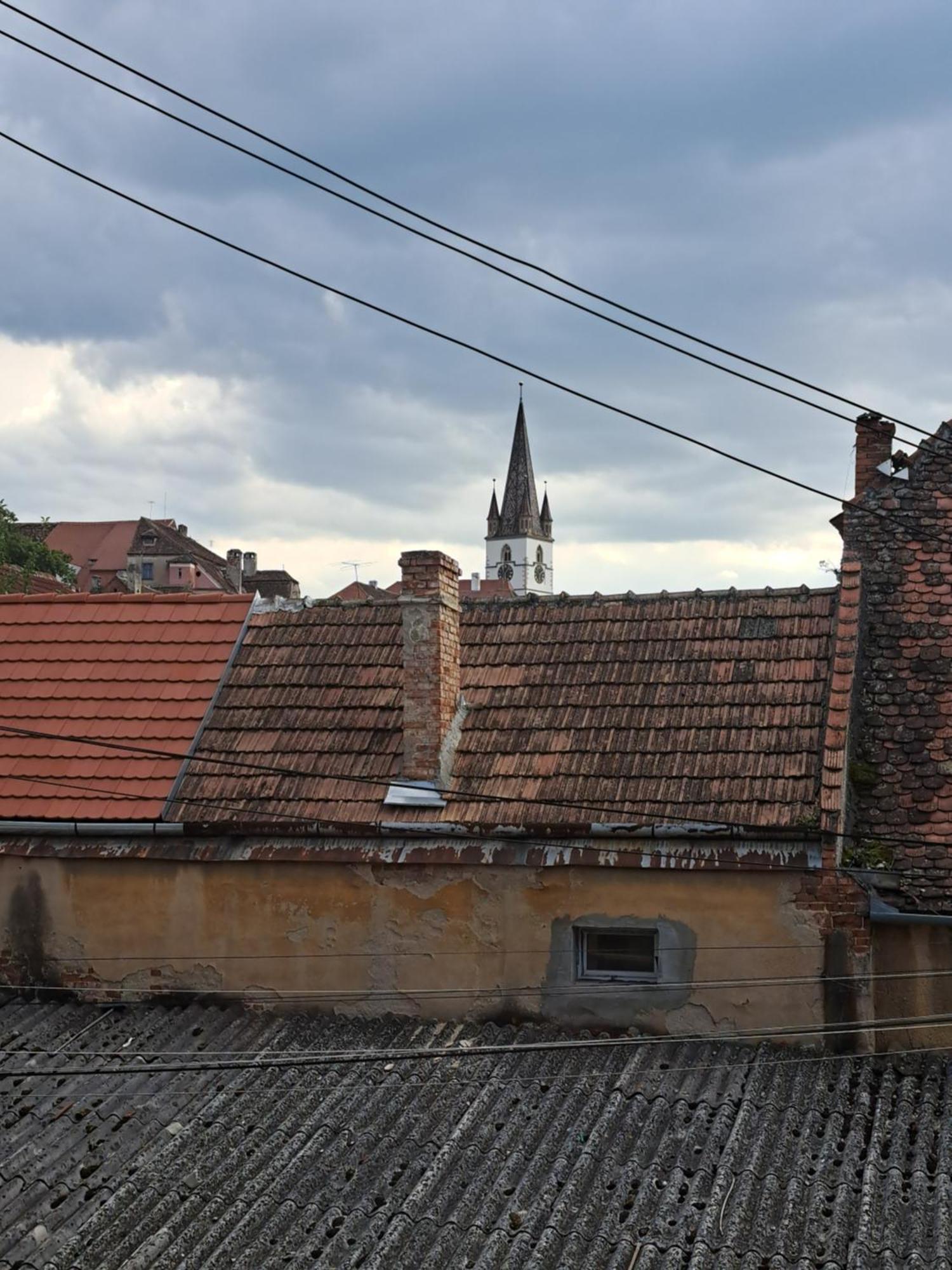 Free Garage In The Center-Delicia 4 Studio! Sibiu Eksteriør bilde